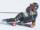 Slovenka Petra Vlhová bhem obího slalomu v Killingtonu