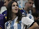Argentinsk fanynka ped startem utkn proti Mexiku