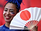 Japonská fanynka ped startem zápasu proti Kostarice