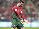 Portugalská hvzda Cristiano Ronaldo v utkání proti Uruguayi na mistrovství...