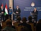 Rakouský kanclé Karl Nehammer, maarský premiér Viktor Orbán a srbský...