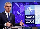 NATO v podpoe Ukrajiny nepoleví, prohlásil jeho generální tajemník Jens...