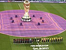 Fotbalisté Kataru (vlevo) a Ekvádoru nastoupení ped zahajovacím zápasem MS...