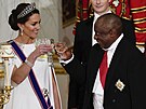 Princezna Kate a jihoafrický prezident Cyril Ramaphosa na banketu v...