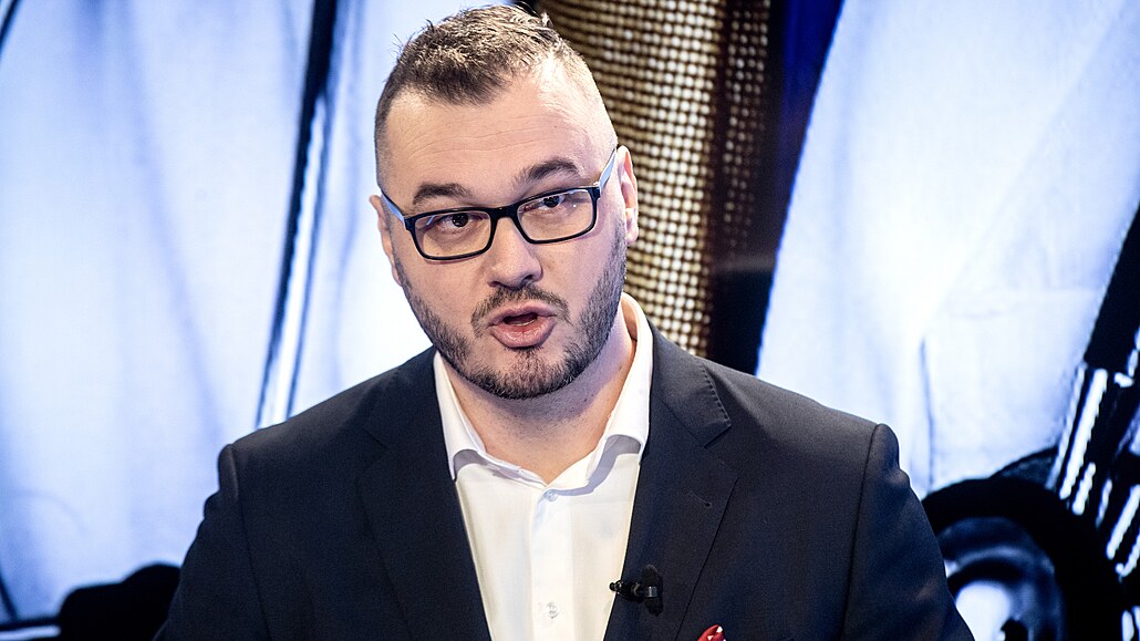 Opilost je otrava etanolem. Euforie i malátnost jsou dle lékae Duana Zhoe její píznaky.