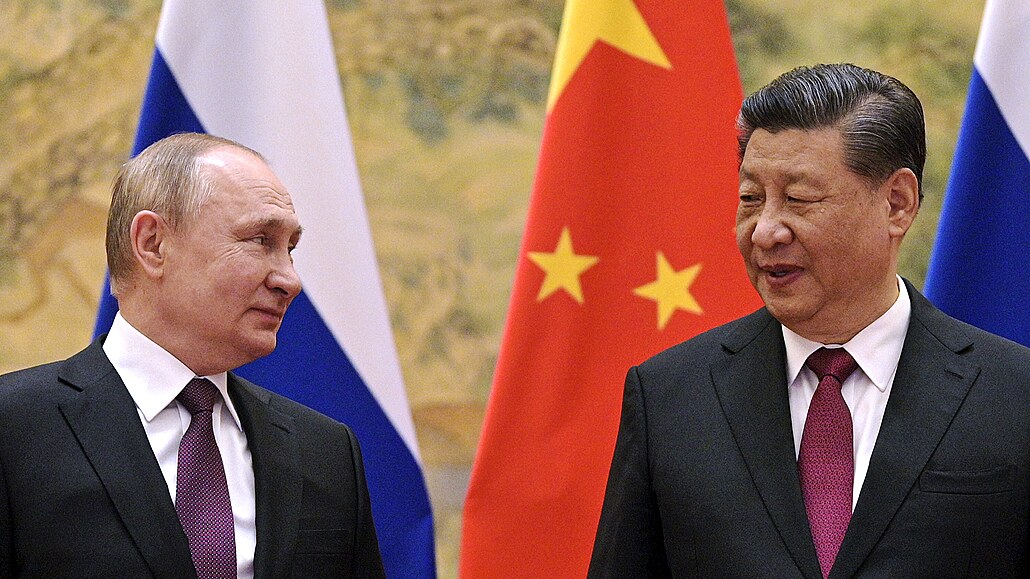 Ruský prezident Vladimir Putin přiletěl do Číny na zahájení olympijských her....