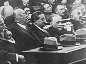 Proces s bývalými třemi premiéry v Řecku v roce 1922