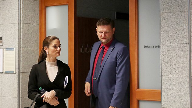Bval f brnnsk kriminlky Vladimr Machala a jeho podzen Jitka Brokov u Mstskho soudu v Brn (21. listopadu 2022)