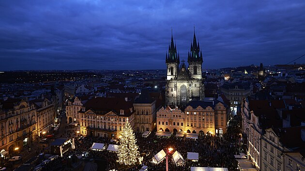 Na Staroměstském náměstí v Praze se v sobotu rozsvítil vánoční strom. (26. listopadu 2022)