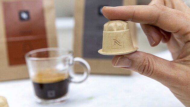 Nespresso je jednou z nejvtch znaek Nestl a tak jednou z nejziskovjch. Loni podnik vykzal trby 6,4 miliardy vcarskch frank (bezmla 159 miliard K). (22. listopadu 2022)