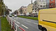 Kolony na Pato�kov� ulici v ranní �pi�ce. (22. listopadu 2022)