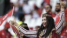 Tuniská fanynka ped zápasem proti Dánsku