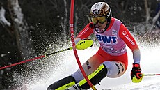výcarka Wendy Holdenerová na trati slalomu v Killingtonu
