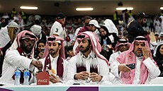 Katar�tí fanou�ci �ekají na úvodní zápas mistrovství sv�ta