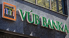 VÚB banka logo