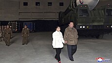 Severokorejský diktátor Kim Čong-un veřejnosti poprvé ukázal svou „milovanou“...