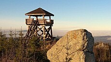 Vyhlídku na Kní�ecím stolci armáda zbourala v lednu.