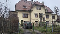 Ubytovna novodobých otroků. V tomto domě v Lužické ulici, kde bydlelo nejvíce...