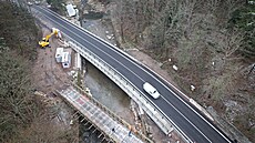Chátrající „polské“ mosty v Temném Dole nahradily tři nové.