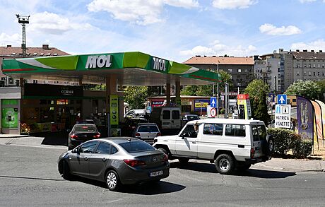 Zaátkem tohoto msíce spolenost MOL informovala, e doasn omezuje dodávky pohonných hmot nkterým maloobchodníkm. (6. listopadu 2022)