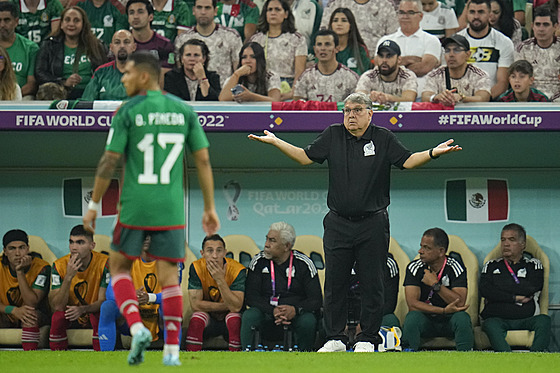 Mexický trenér Gerardo Martino v prbhu utkání se Saudskou Arábií.