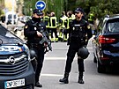panltí policisté u ukrajinské ambasády v Madridu, kde vybuchla zásilka (30....