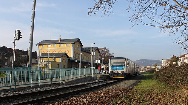 Po téměř miliardové rekonstrukci mohou opět jezdit vlaky na železniční trati z Lovosic do České Lípy.