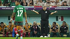 Mexický trenér Gerardo Martino v průběhu utkání se Saudskou Arábií.