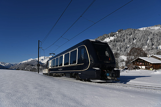 Vyhlídková jízda vlakem Golden Pass expres je p�sobivá v zim� i v lét�.