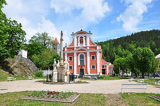 Kostel sv. Martina s hradní věží - autor D.Míková