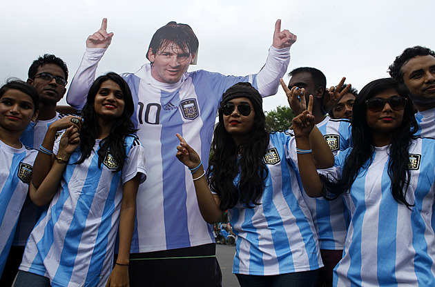 Lionel Messi, poslední mise. Pěsti drží celá Argentina a šílí i Bangladéš