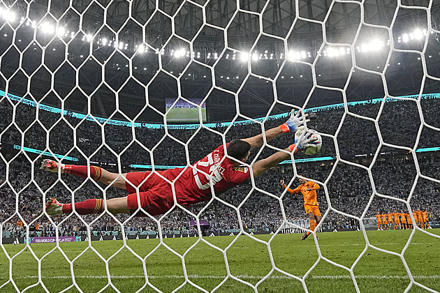 Argentina na křídlech Martínezů. Jak Emiliano lapil penalty a Lautaro rozhodl