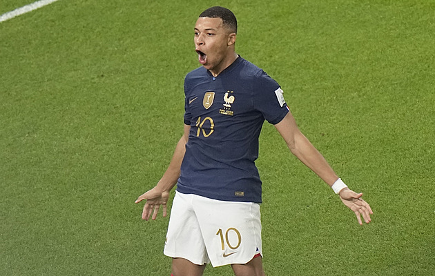Francie – Polsko 3:1, srdnatý boj nestačil, dvěma góly rozhodl Mbappé
