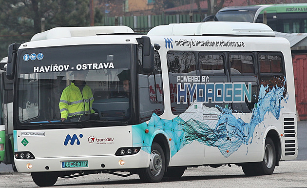 Havířov zkouší vodíkový autobus, na jednu nádrž ujede přes 300 kilometrů