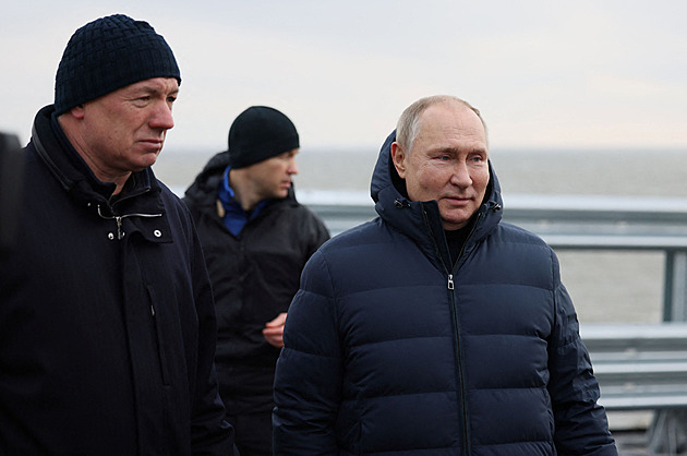 STALO SE DNES: Putin navštívil Kerčský most. Děkan Mendelovy univerzity končí