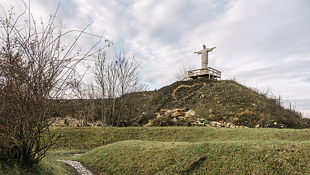 Úžice se pyšní největší sochou Krista v ČR, inspiraci našla v Riu de Janeiro