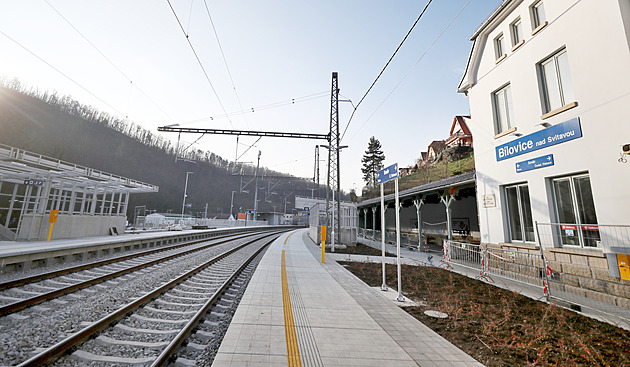 Roční výluka mezi Brnem a Blanskem končí, na koridor se vrátí vlaky