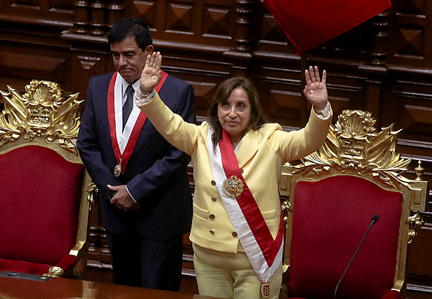 Parlament zbavil Castilla funkce, v čele Peru nyní stojí poprvé žena