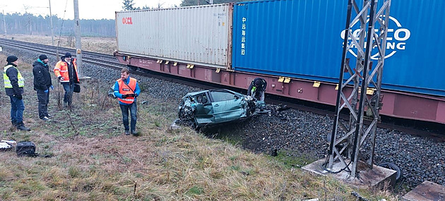 Železniční koridor z Rakouska stál kvůli nehodě devět hodin