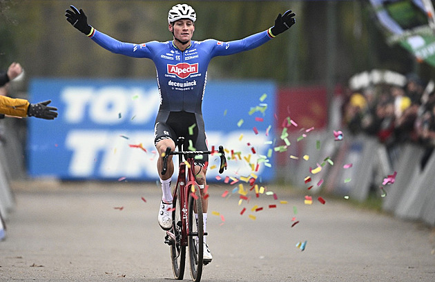 Van der Poel vyhrál cyklokros i v Antverpách, Boroš skončil dvaadvacátý