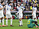 Fotbalisté Anglie oslavují po výhře nad Senegalem postup do čtvrtfinále...