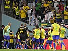 Fotbalisté Brazílie slaví branku proti Chorvatsku ve tvrtfinále mistrovství...