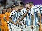 Argentintí fotbalisté bhem penaltového rozstelu ve tvrtfinále mistrovství...