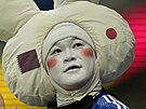 Japonský fanouek ped startem osmifinále proti Chorvatsku