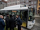 Dopravní podnik Praha pozval novináe na prezentaní jízdu po nové trolejbusové...