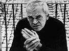 Milan Kundera. Autor proslulého románu ert (1967) v roce 1975 emigroval. Dnes...