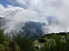 Madeirská vysoina ve svém tradiním oparu z plujících mrak. Tyto pohledy se...
