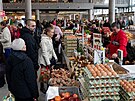 Nákup potravin na jedné z budapeských trnic (3. prosince 2022)