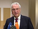 Musíme s tmito ílenostmi bojovat, íká bavorský ministr vnitra k razii