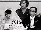 Hana Maciuchová, Lída Roubíková a Eduard Cupák v seriálu ena za pultem (1977)